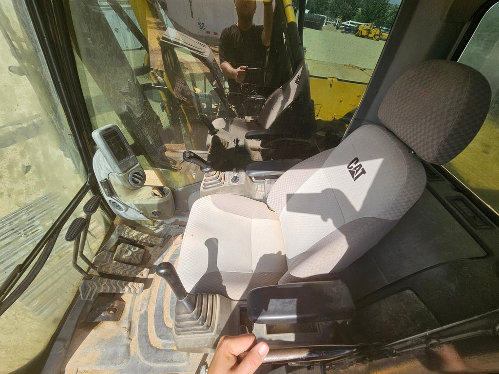 2007 CAT 330D L