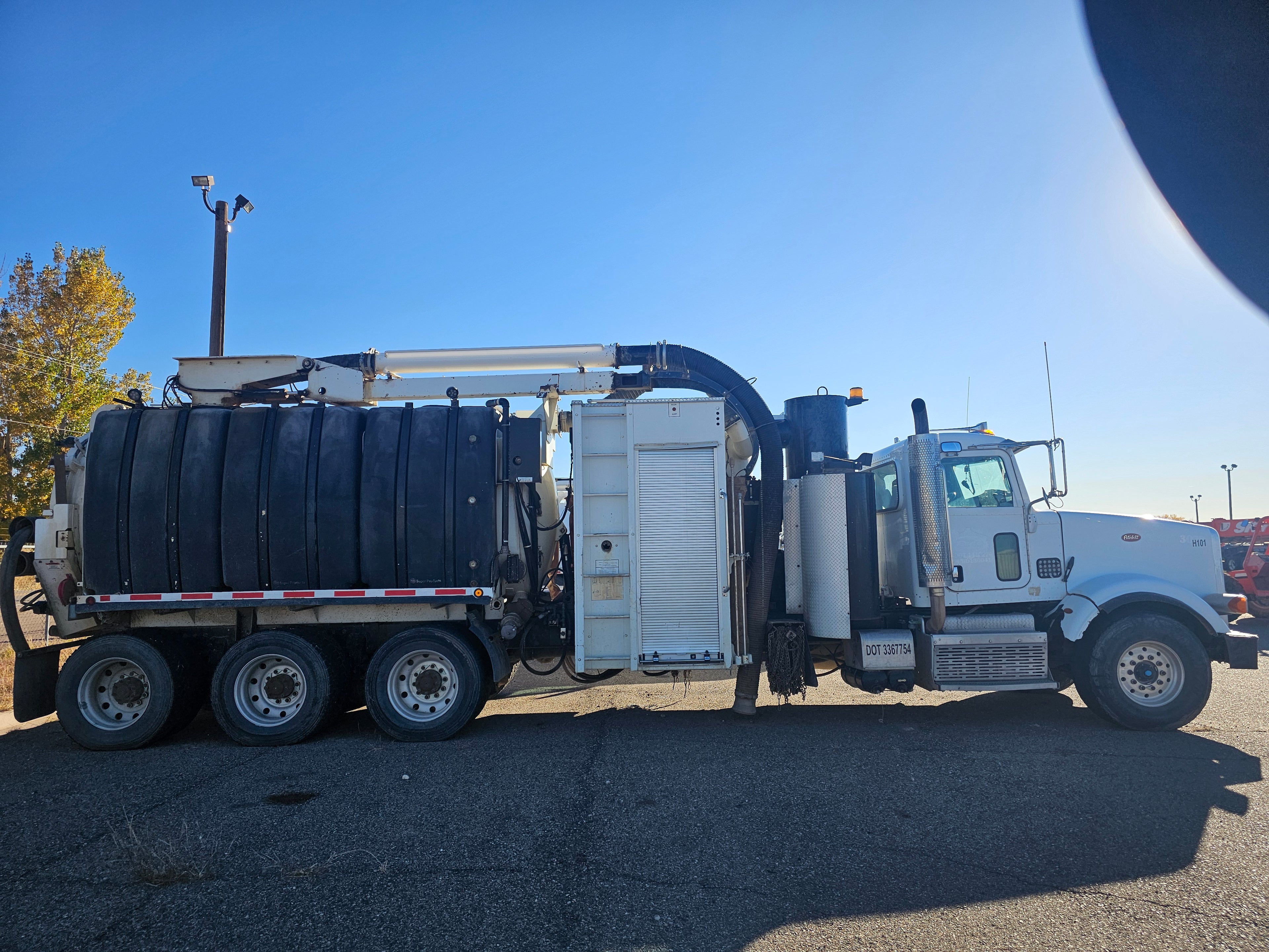 2011 Peterbilt Muddog 1600 Vac Unit