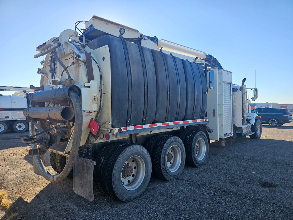 2011 Peterbilt Muddog 1600 Vac Unit