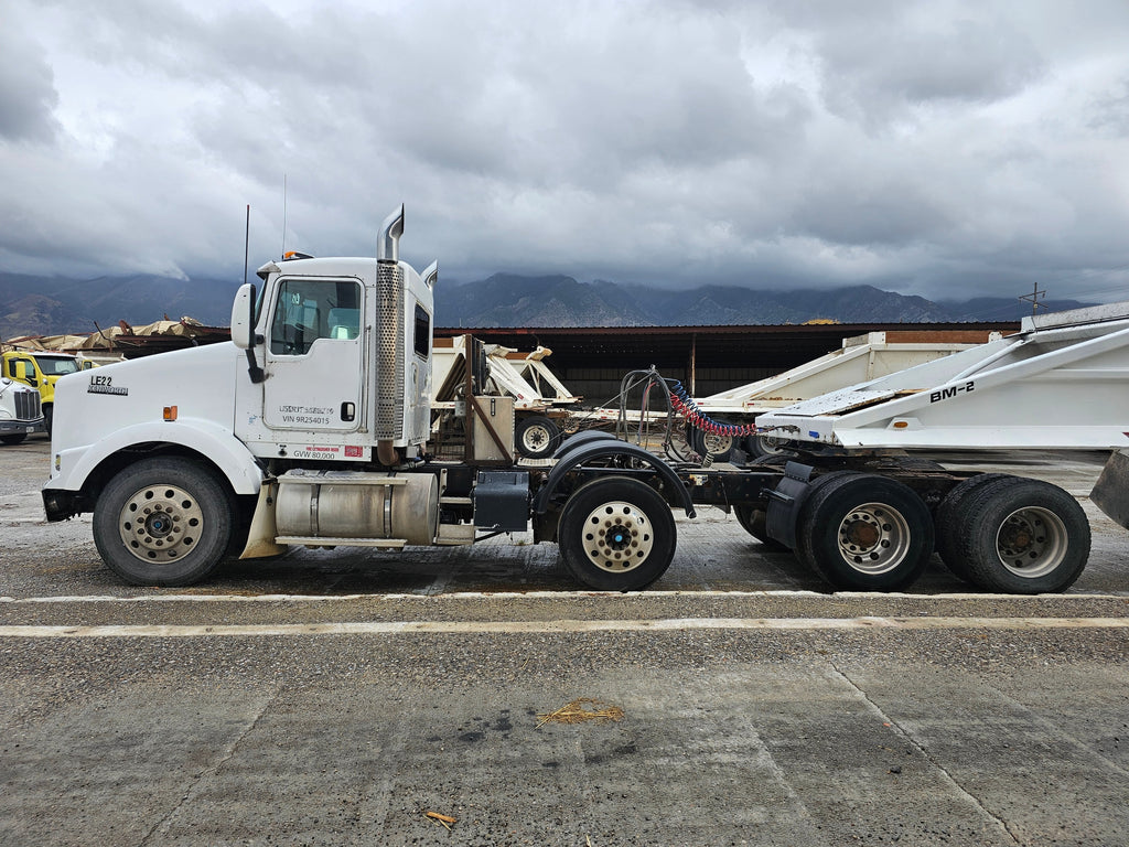 2009 Kenworth T8