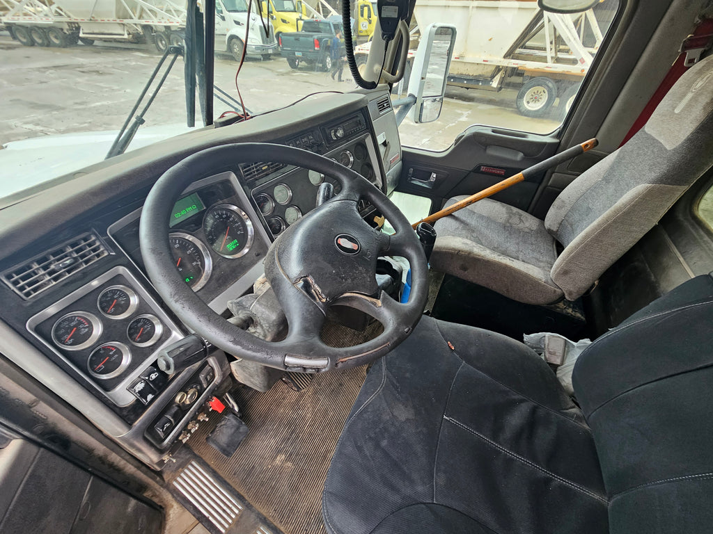 2009 Kenworth T8