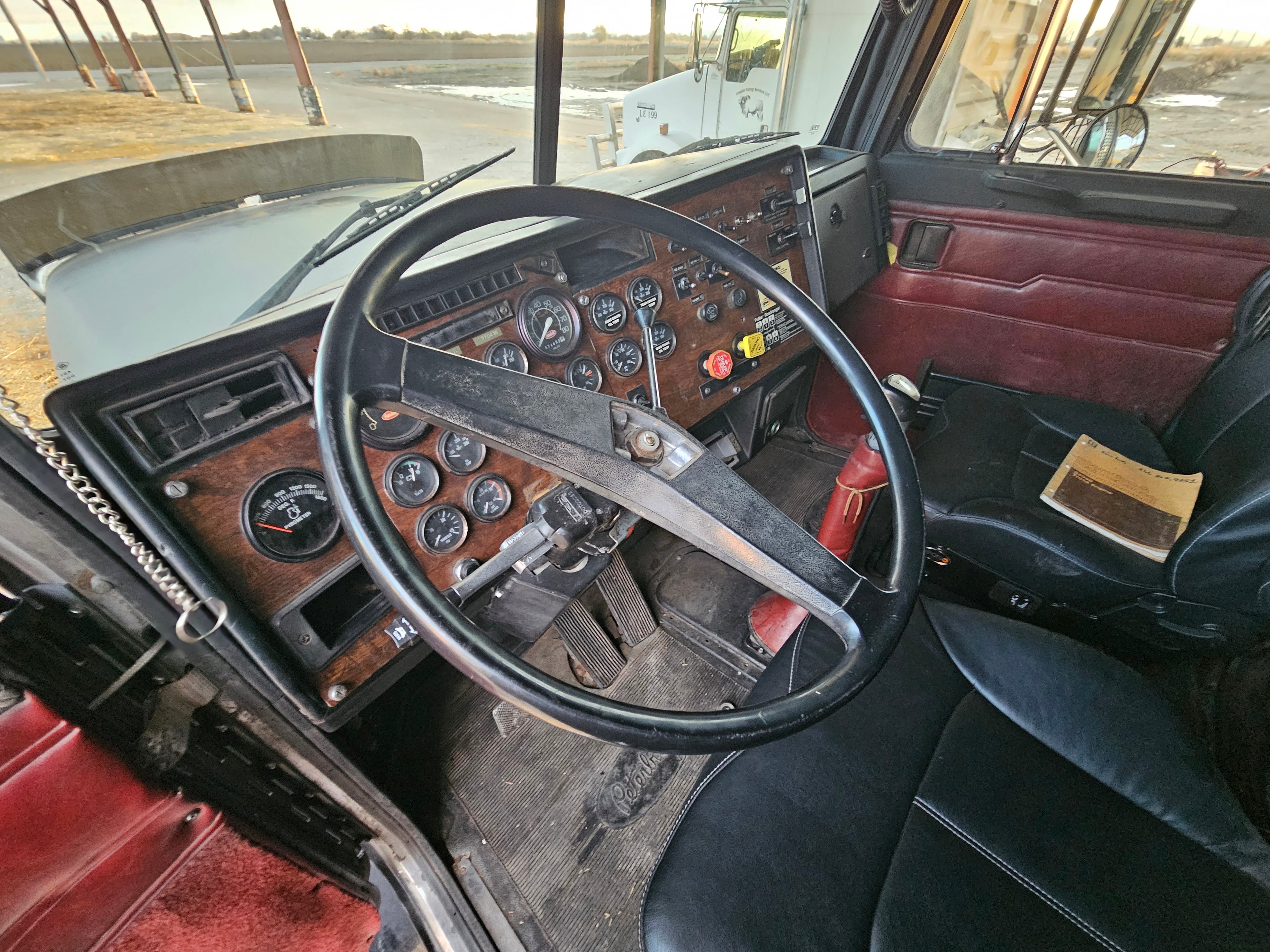 1987 Peterbilt 377