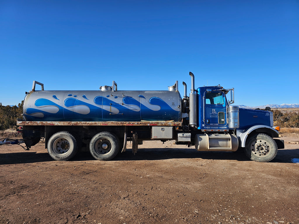 Peterbilt 378 Bobtail and Dragon Pup