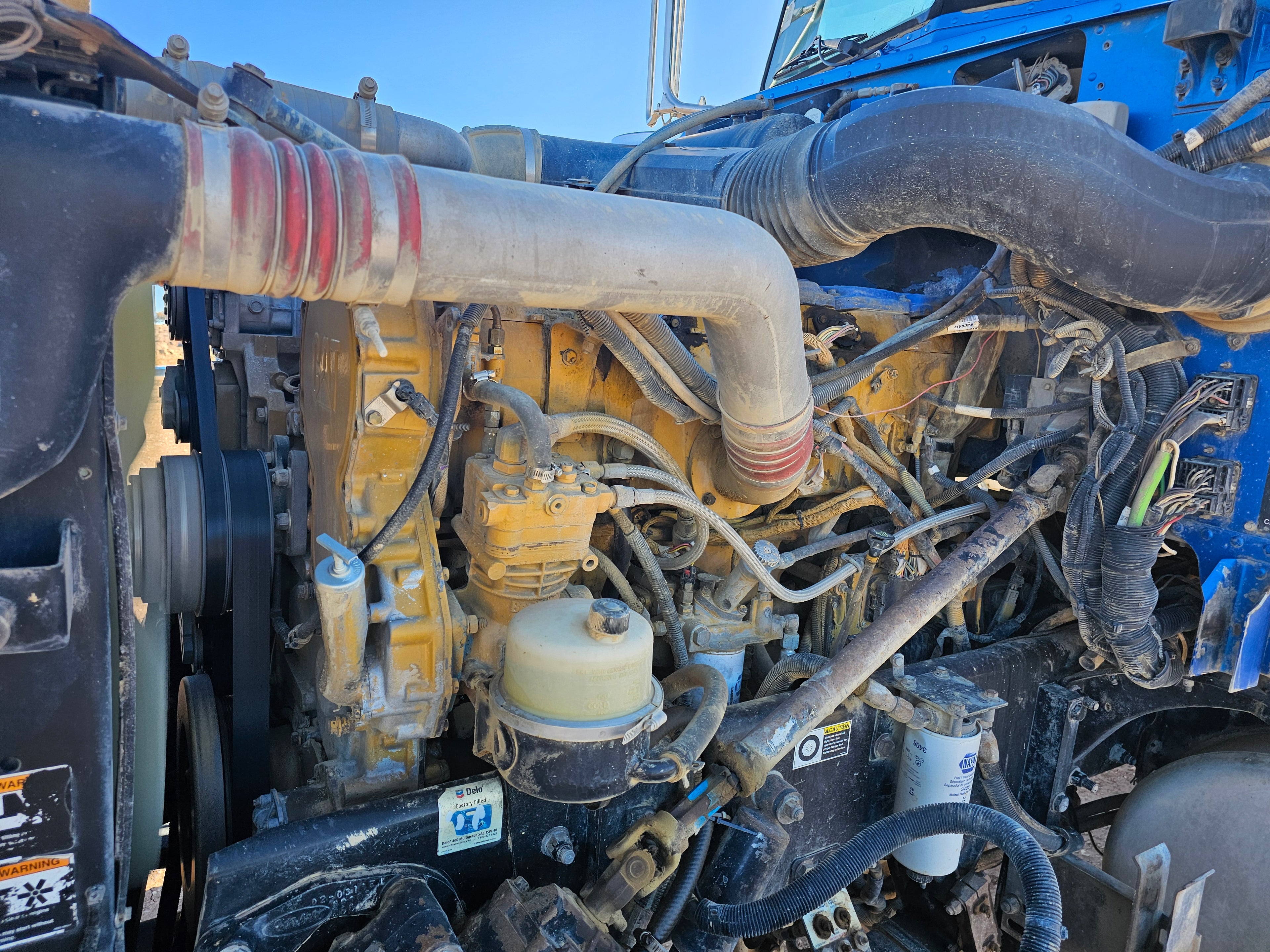 Peterbilt 378 Bobtail and Dragon Pup