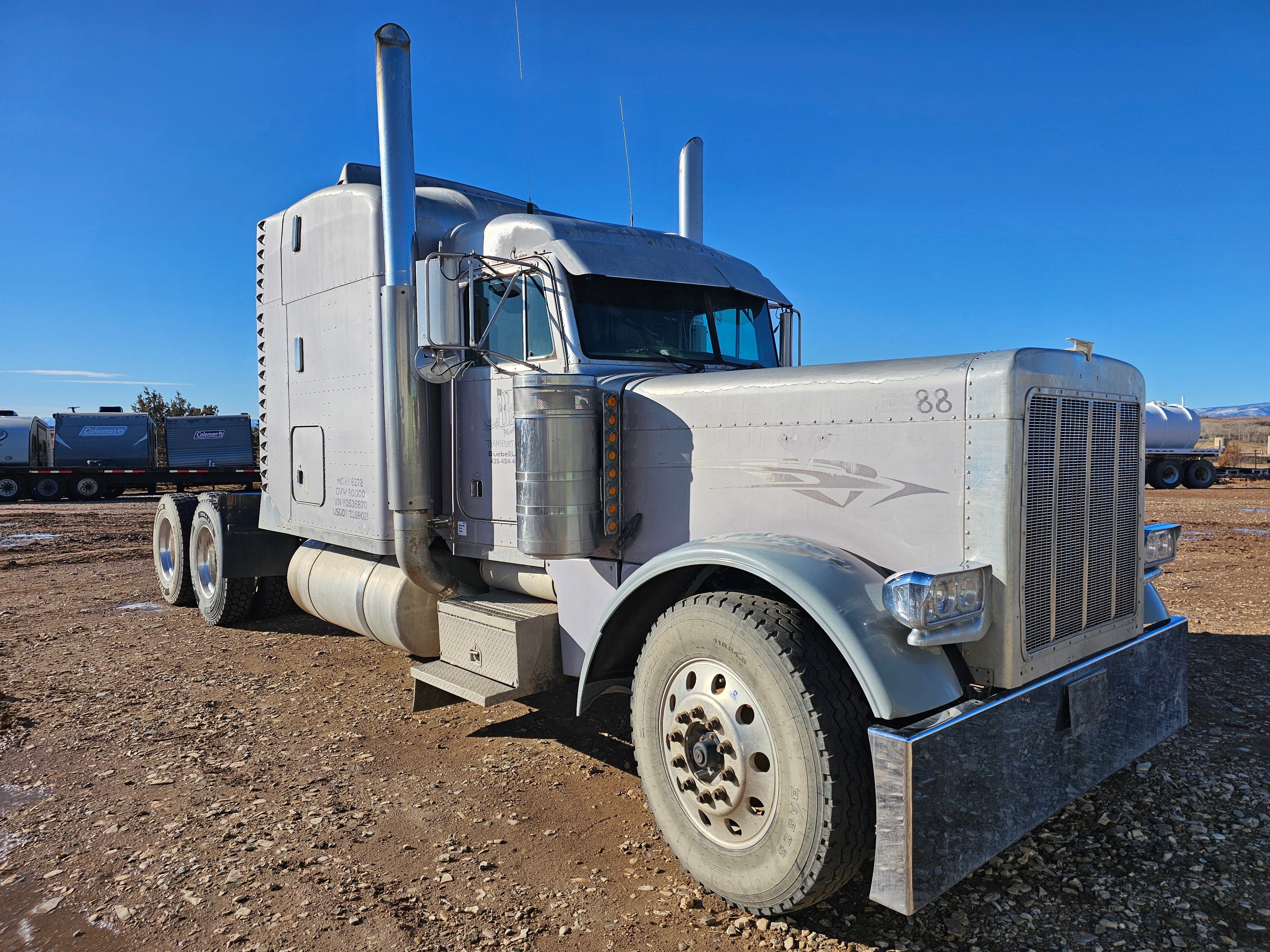 2000 Peterbilt 379 EXHD – Lamb Brothers Equipment
